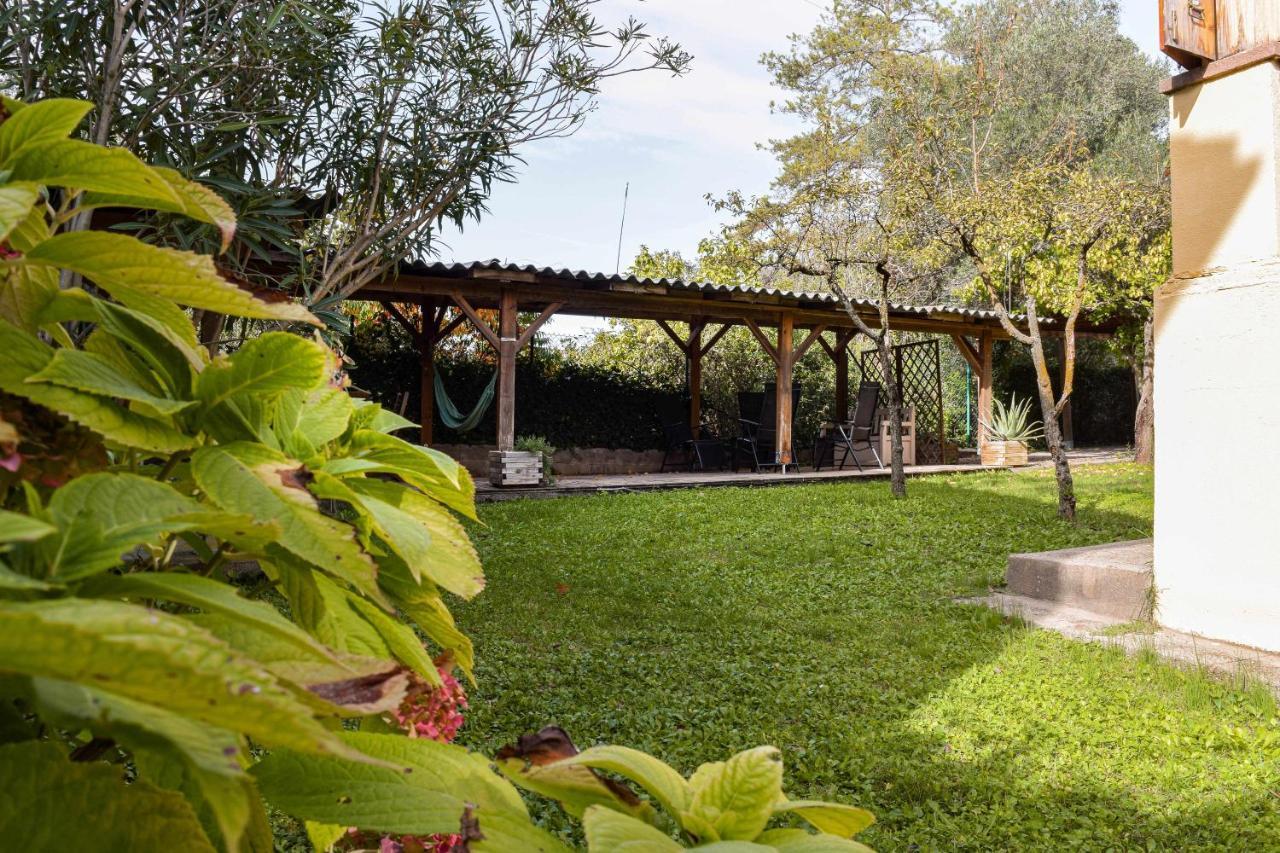 Can Camps Besalú Alojamiento con jardín privado Exterior foto