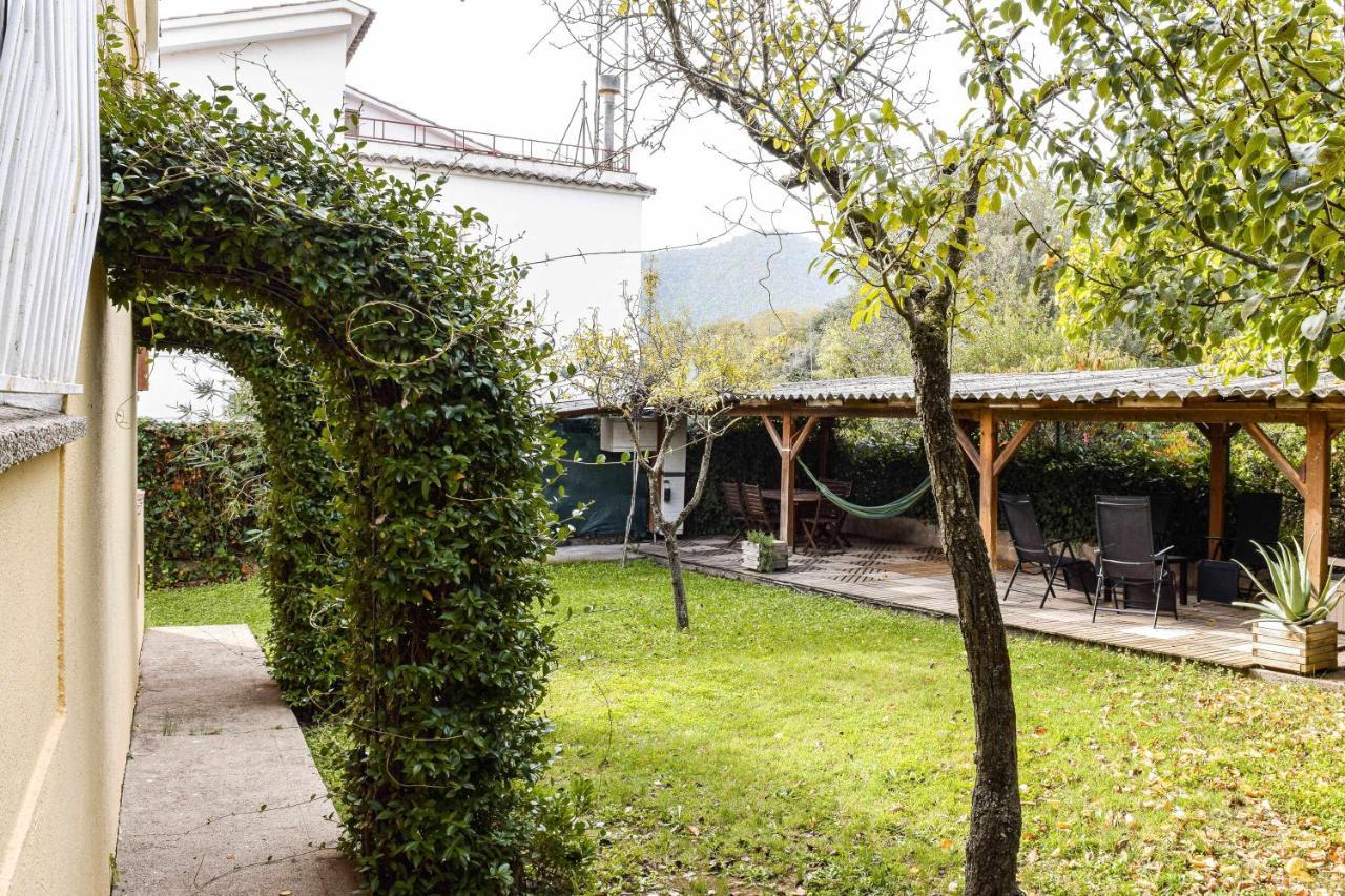 Can Camps Besalú Alojamiento con jardín privado Exterior foto