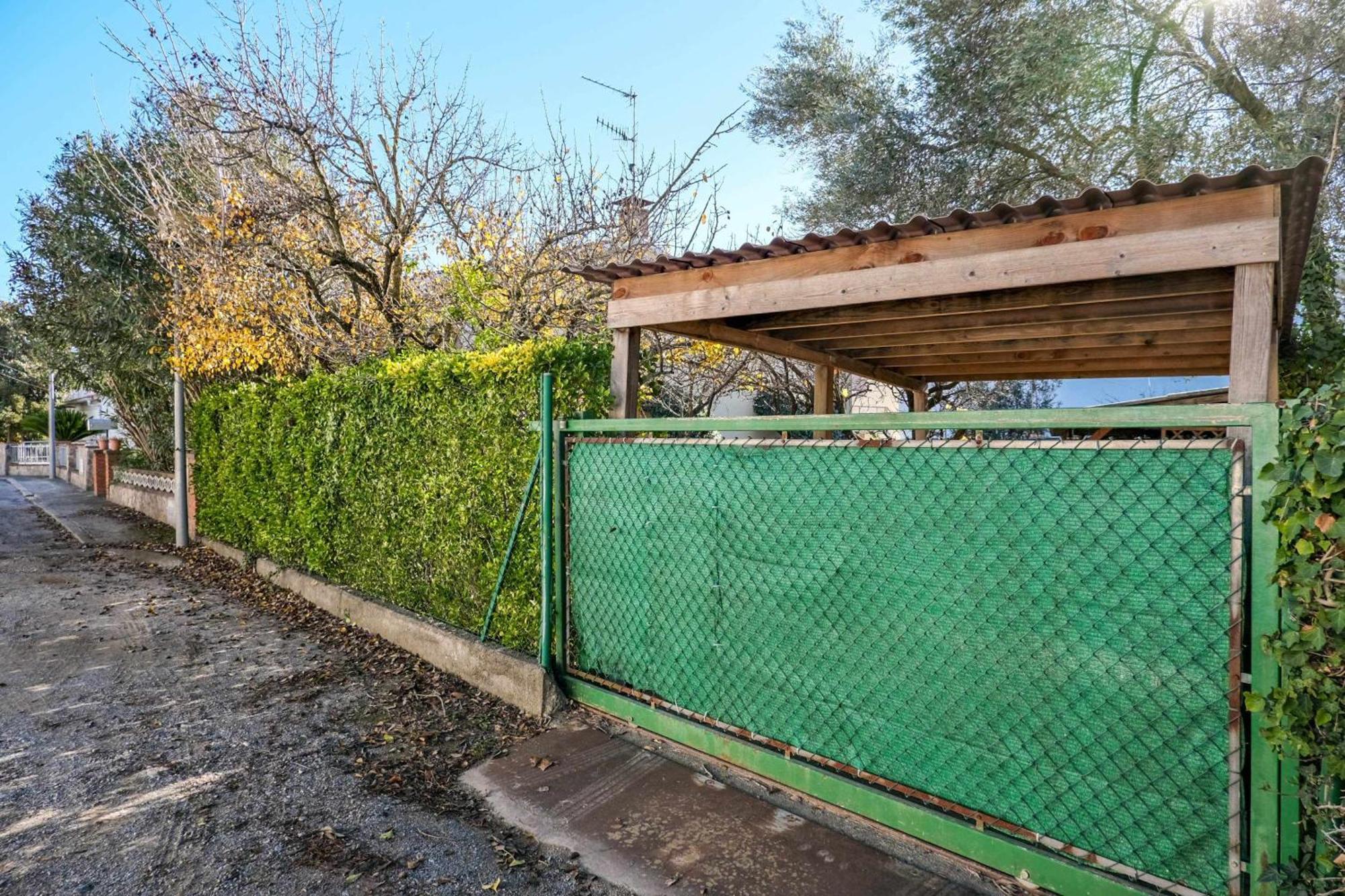 Can Camps Besalú Alojamiento con jardín privado Exterior foto